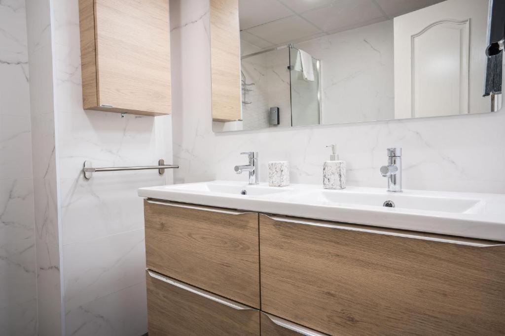 Apartamento Centrico Frente Villa Oniria Гранада Екстер'єр фото